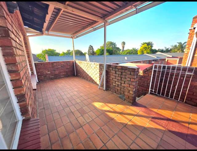 1 BEDROOM APARTMENT FOR SALE IN FREEWAY PARK